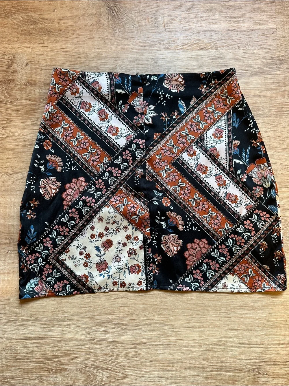 Forever 21 Black Floral Bandana Print Mini Skirt